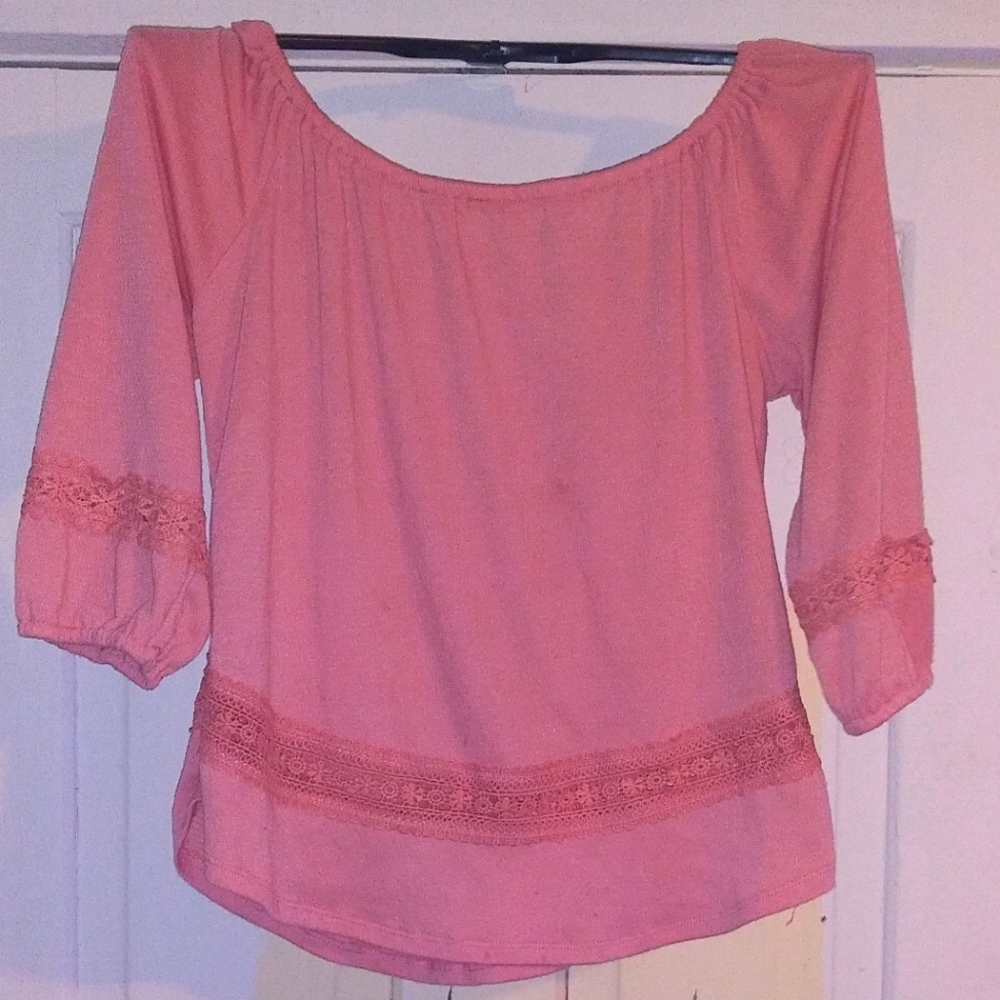 Mid sleeve top